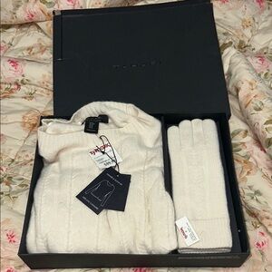 Tahari Cream Knit Sweater and Gloves Set